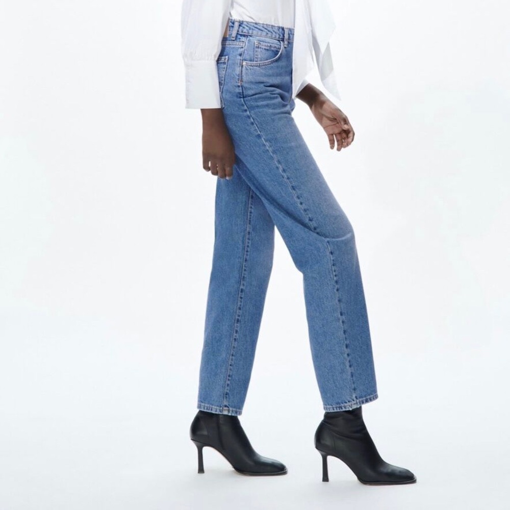 Zara Light Blue High Rise Straight Leg Jeans Size: 2